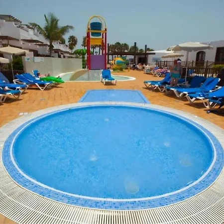 Vista Lobos Flamingo Apartment